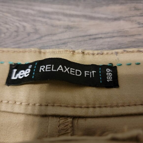 Lee Relaxed Fit Khaki Pants.  Size 10 long - Picture 5 of 6